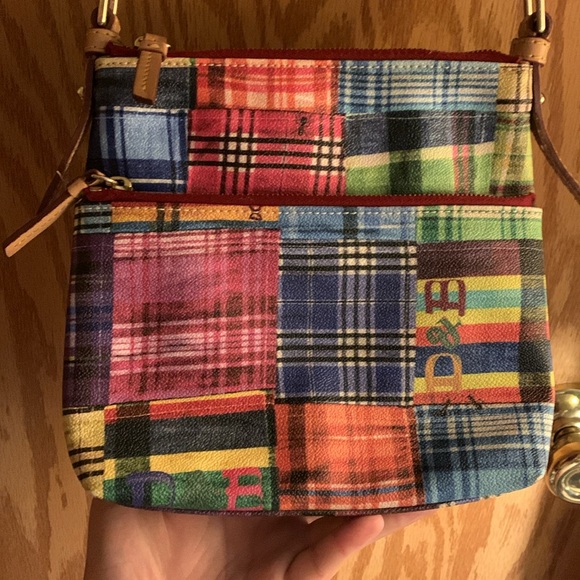 Dooney and Bourke crossbody bag - Picture 2 of 8